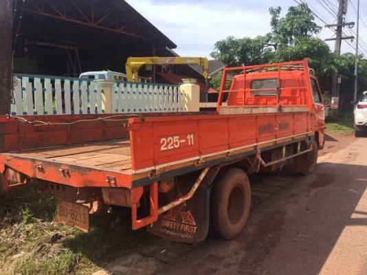 ขาย 175,000 บาท ISUZU NKR58L กระบะ 4.2 เมตร เครื่อง 4BE1-110 แรง หัวบาง ยางดี คัสชีสวย เอกส่ารเล่มทะเบียน  รถอยู่ จ.นครพนม โทร090-772-3710,090-772-3708