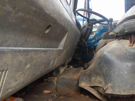 ขาย 695,000 สิบล้อดั้ม HINO. FM1M. 2 เพลา สโลว์กลาง เครื่องEM100-220 ดี คัชชีสวย เอกสารเล่มทะเบียน  รถอยู่ จ.นครพนม โทร 090-772-3710,090-772-3708