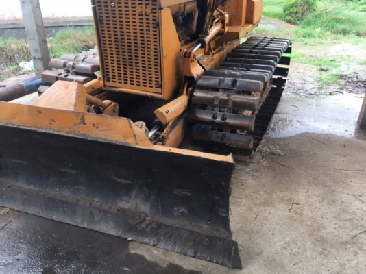 ขาย  195,000 บาท  KOMATSU D20P-5 เครื่องดี เกียร์แรง ตีนเป็ด โช่หนา เอกสารชื้อขาย  รถอยู่ จ.ปทุมธานี โทร090-772-3710,090-772-3708