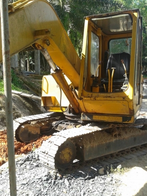 รถแบคโฮ KOMATSU