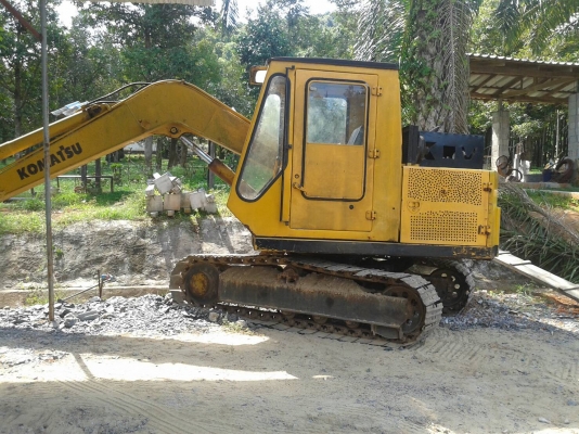 รถแบคโฮ KOMATSU รถแบคโฮ KOMATSU