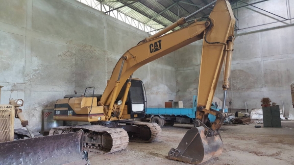 ขาย แบคโฮ CAT 320 Version 2 เอกสารเล่มทะเบียนครบ เครื่องเดิม ปั้มดี ช่วงล่างเต็ม ไฟฟ้าครบ รถพร้อมใช้งาน ราคาคุยกันได้ ขาย แบคโฮ CAT 320 Version 2 เอกสารเล่มทะเบียนครบ เครื่องเดิม ปั้มดี ช่วงล่างเต็ม ไฟฟ้าครบ รถพร้อมใช้งาน ราคาคุยกันได้