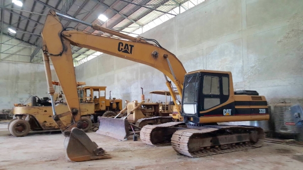ขาย แบคโฮ CAT 320 Version 2 เอกสารเล่มทะเบียนครบ เครื่องเดิม ปั้มดี ช่วงล่างเต็ม ไฟฟ้าครบ รถพร้อมใช้งาน ราคาคุยกันได้