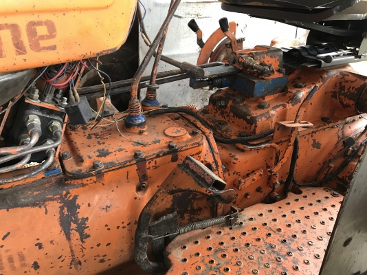 ขายFORD7610รถเก่านอกสภาพสวยแน่นทั้งคันมีดันหน้าหางเจ็ดเล่มทะเบียน ขายFORD7610รถเก่านอกสภาพสวยแน่นทั้งคันมีดันหน้าหางเจ็ดเล่มทะเบียน