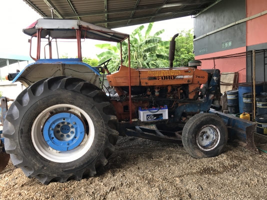 ขายFORD7610รถเก่านอกสภาพสวยแน่นทั้งคันมีดันหน้าหางเจ็ดเล่มทะเบียน