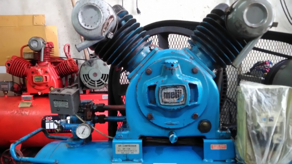 ปั๊มลมมือสองเดิมๆญี่ปุ่น Meiji 10แรง ถัง 244ลิตร ทดสอบเรียบร้อบครับ