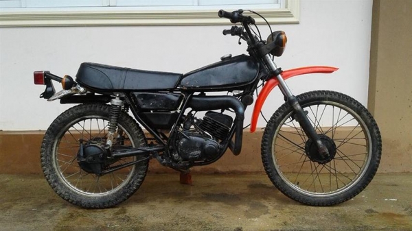 ขาย DT100 เอกสารพร้อมชุดโอนลอยเครื่องดีขี่มันแกนสตาร์ทแกนเกียร์ไม่เชื่อมปั้ม 2t ทำงานเหมาะเอาไปปั้น ขาย DT100 เอกสารพร้อมชุดโอนลอยเครื่องดีขี่มันแกนสตาร์ทแกนเกียร์ไม่เชื่อมปั้ม 2t ทำงานเหมาะเอาไปปั้น