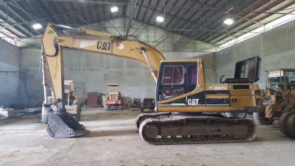 ขาย แบคโฮ CAT 320 Version 2 เอกสารเล่มทะเบียนครบ เครื่องเดิม ปั้มดี ช่วงล่างเต็ม ไฟฟ้าครบ รถพร้อมใช้งาน ราคาคุยกันได้