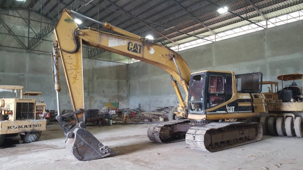 ขาย แบคโฮ CAT 320 Version 2 เอกสารเล่มทะเบียนครบ เครื่องเดิม ปั้มดี ช่วงล่างเต็ม ไฟฟ้าครบ รถพร้อมใช้งาน ราคาคุยกันได้
