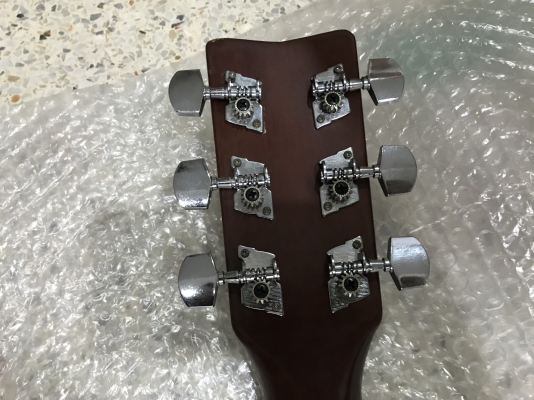 กีต้ารโปร่ง YAMAHA FG 401 เก่าญี่ปุ่นเเท้สภาพสวยตามรูป