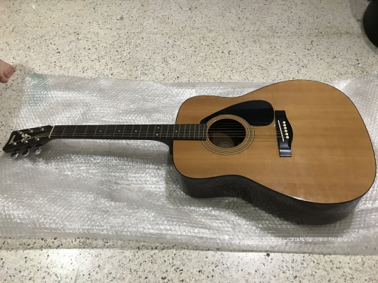 กีต้ารโปร่ง YAMAHA FG 401 เก่าญี่ปุ่นเเท้สภาพสวยตามรูป