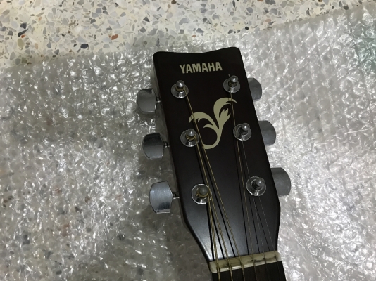 กีต้ารโปร่ง YAMAHA FG 401 เก่าญี่ปุ่นเเท้สภาพสวยตามรูป