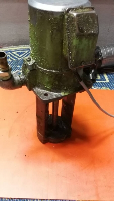 1,300 บ.ส่งถึงบ้านฟรีโทร 083-2000058 LINE ID: line832923 COOLANT PUMP ปั๊มน้ำหล่อเย็นแบบแช่(เฉพาะส่ว