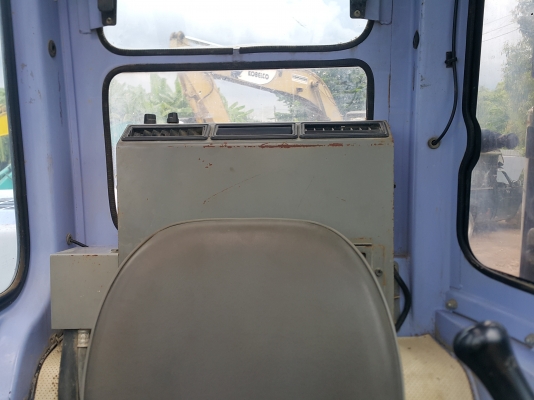 รถแบคโฮ KOMATSU PC128UU รถเก่านอกพึ่งนำเข้ามา ยังไม่เคยใช้งานในไทย เทียบเท่า 130 รุ่น 7 เครื่องดี ปั๊มดี โซ่หนา เอวแน่น มีผานดันดิน ทำงาน 9,000 กว่าชั่วโมง มีแอร์ติดมาพร้อมจากนอก ไฟฟ้าครบ มีระบบเต่า-กระต่าย ระบบสมบูรณ์ มีเอกสารใบอินวอยซ์ ชุดจดทะเบียน สภาพ