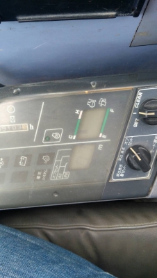 รถแบคโฮ KOMATSU PC128UU รถเก่านอกพึ่งนำเข้ามา ยังไม่เคยใช้งานในไทย เทียบเท่า 130 รุ่น 7 เครื่องดี ปั๊มดี โซ่หนา เอวแน่น มีผานดันดิน ทำงาน 9,000 กว่าชั่วโมง มีแอร์ติดมาพร้อมจากนอก ไฟฟ้าครบ มีระบบเต่า-กระต่าย ระบบสมบูรณ์ มีเอกสารใบอินวอยซ์ ชุดจดทะเบียน สภาพ