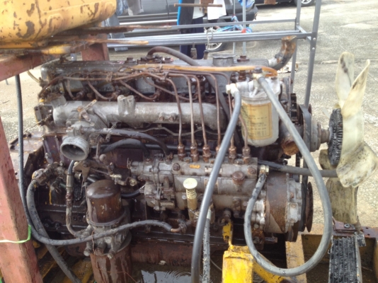 ขายครับ  เครื่องอีซูซุ  6 สูบ