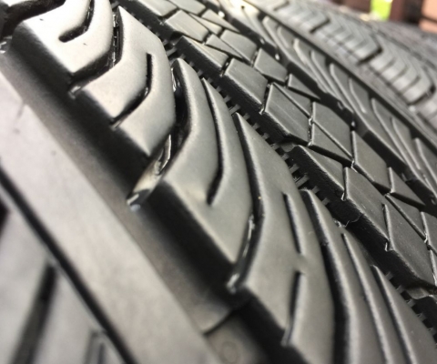 ยาง Continental 245 50 18 ปี17 ดอกเต็ม ไม่มีปะ เนื้อนิ่มๆ ใช้ยาว ราคาไม่แพง