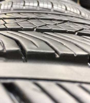 ยาง Continental 245 50 18 ปี17 ดอกเต็ม ไม่มีปะ เนื้อนิ่มๆ ใช้ยาว ราคาไม่แพง