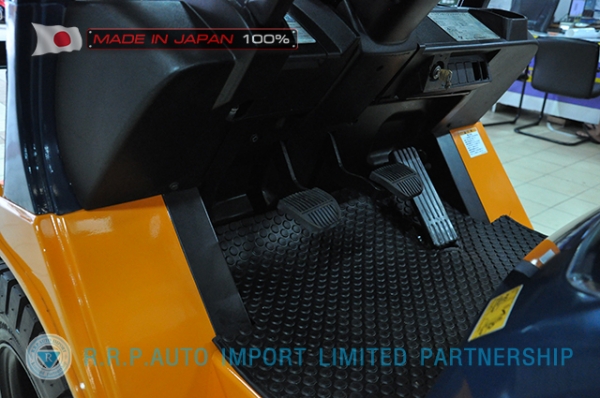 ขายรถโฟล์คลิฟท์มือสอง TOYOTA รุ่น 7FD25-35877 นำเข้าจากประเทศญี่ปุ่น 100\% ไม่เคยใช้งานในไทย