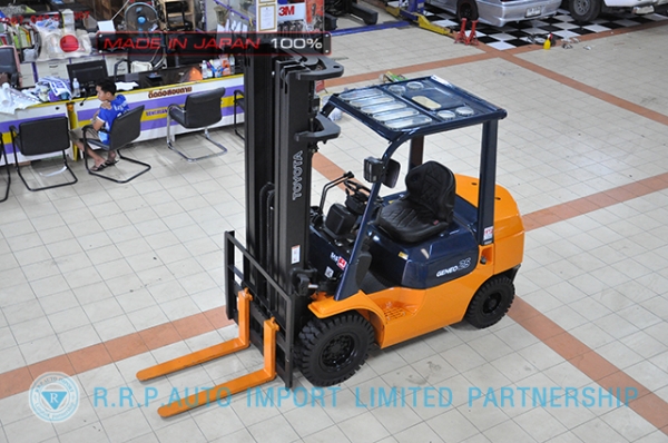 ขายรถโฟล์คลิฟท์มือสอง TOYOTA รุ่น 7FD25-35877 นำเข้าจากประเทศญี่ปุ่น 100\% ไม่เคยใช้งานในไทย