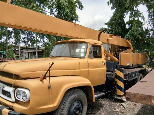 รถเครน ขนาด13ตัน  TADANO ตัวรถ  HINO หัวยาวมีทะเบียน