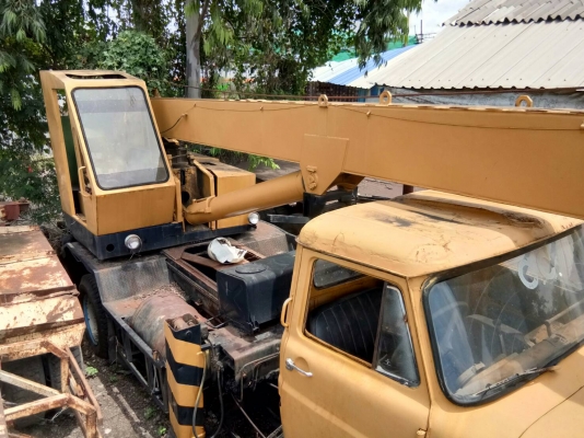 รถเครน ขนาด13ตัน  TADANO ตัวรถ  HINO หัวยาวมีทะเบียน