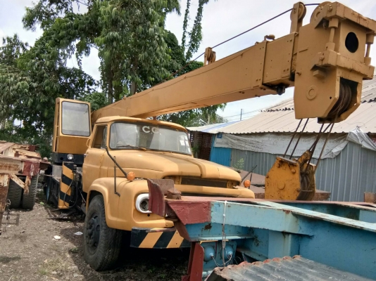 รถเครน ขนาด13ตัน  TADANO ตัวรถ  HINO หัวยาวมีทะเบียน