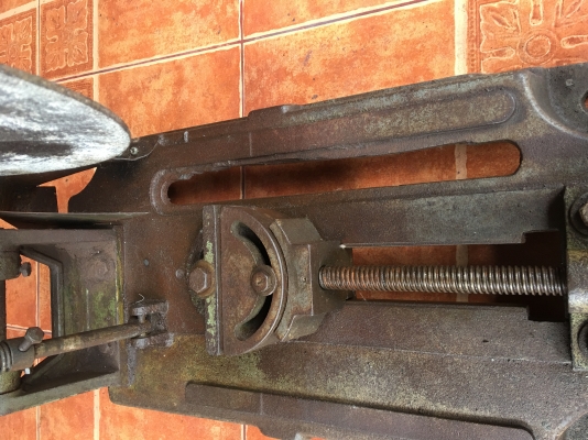 แท่นตัด winner