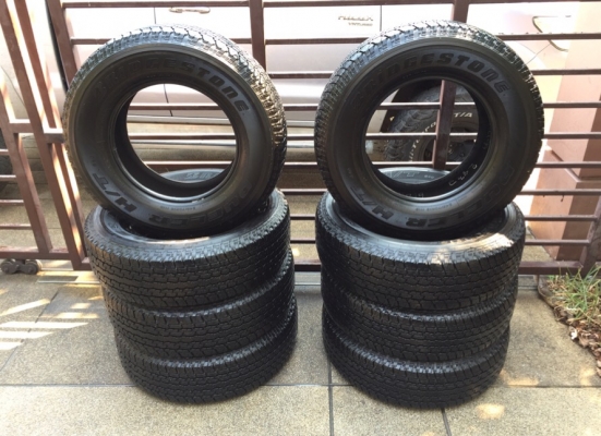 ยาง Bridgestone 245 70 16 ปี17 ดอกเต็ม ไม่มีปะ เนื้อนิ่มๆ ใช้ยาว ราคาไม่แพง