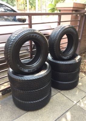 ยาง Bridgestone 245 70 16 ปี17 ดอกเต็ม ไม่มีปะ เนื้อนิ่มๆ ใช้ยาว ราคาไม่แพง