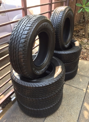 ยาง Bridgestone 245 70 16 ปี17 ดอกเต็ม ไม่มีปะ เนื้อนิ่มๆ ใช้ยาว ราคาไม่แพง