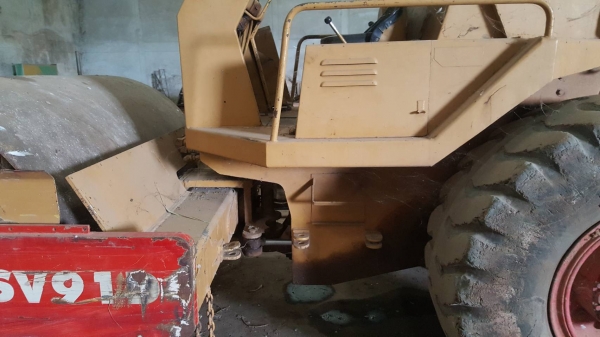 ขาย รถบดสั่นสะเทือน SAKAI SV91D เพลาเดียว รถสวยพร้อมใช้งาน เครื่องดี ปั้มดี เอกสารใบซื้อขาย