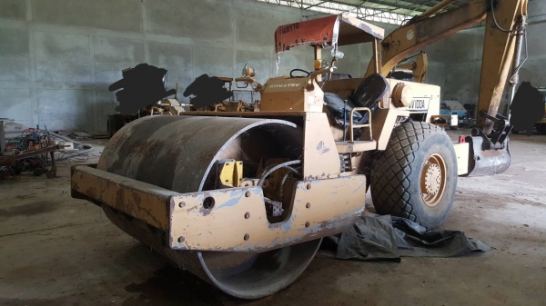 ขาย รถบดสั่นสะเทือน KOMATSU JV100A เพลาเดียว เอกสารเล่มทะเบียนครบ รถพร้อมใช้งาน ราคาต่อรองได้