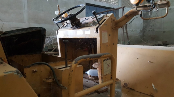 ขาย รถบดสั่นสะเทือน KOMATSU JV100A เพลาเดียว เอกสารเล่มทะเบียนครบ รถพร้อมใช้งาน ราคาต่อรองได้