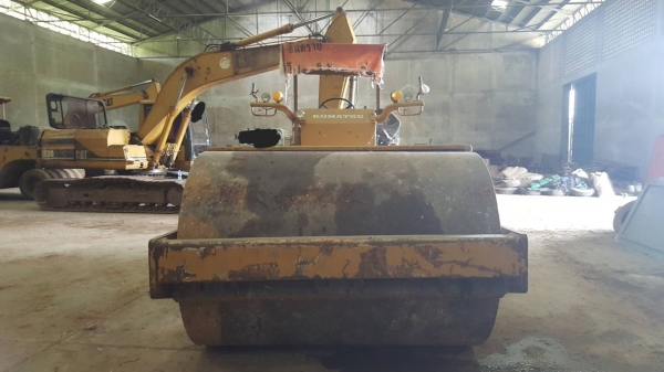 ขาย รถบดสั่นสะเทือน KOMATSU JV100A เพลาเดียว เอกสารเล่มทะเบียนครบ รถพร้อมใช้งาน ราคาต่อรองได้