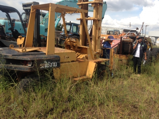 ขายรถโฟล์คลิฟต์ 1.KOMATSU FD50-1 5 ตันยก 4 เมตรเครื่อง ISUZU เกียร์ตัด 2.มิตซู เครื่องแคท 6 ตันยก 4 เมตรเกียร์ท๊อก ราคา 170000 กับ 270000