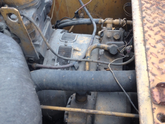 ขายรถโฟล์คลิฟต์ 1.KOMATSU FD50-1 5 ตันยก 4 เมตรเครื่อง ISUZU เกียร์ตัด 2.มิตซู เครื่องแคท 6 ตันยก 4 เมตรเกียร์ท๊อก ราคา 170000 กับ 270000