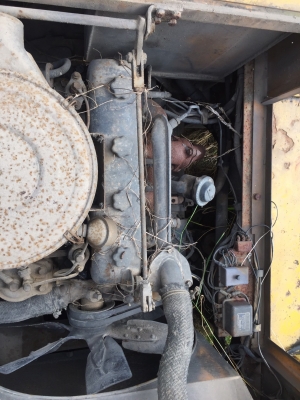 ขายรถโฟล์คลิฟต์ 1.KOMATSU FD50-1 5 ตันยก 4 เมตรเครื่อง ISUZU เกียร์ตัด 2.มิตซู เครื่องแคท 6 ตันยก 4 เมตรเกียร์ท๊อก ราคา 170000 กับ 270000