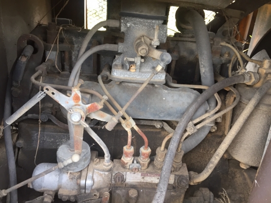 ขายรถโฟล์คลิฟต์ 1.KOMATSU FD50-1 5 ตันยก 4 เมตรเครื่อง ISUZU เกียร์ตัด 2.มิตซู เครื่องแคท 6 ตันยก 4 เมตรเกียร์ท๊อก ราคา 170000 กับ 270000