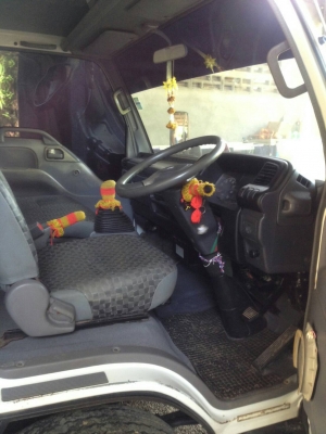 ISUZU NPR130แรงม้า ปี51 ยาว5เมตร เครื่องดี คัทซีสวย สภาพพร้อมใช้งาน ราคาต่อรองได้ สนใจติดต่อ 0872976734