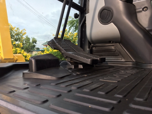 ขายด่วน!! Komatsu PC130-8 ไมล์ชั่วโมง 6,000 สภาพสวยๆค่ะ