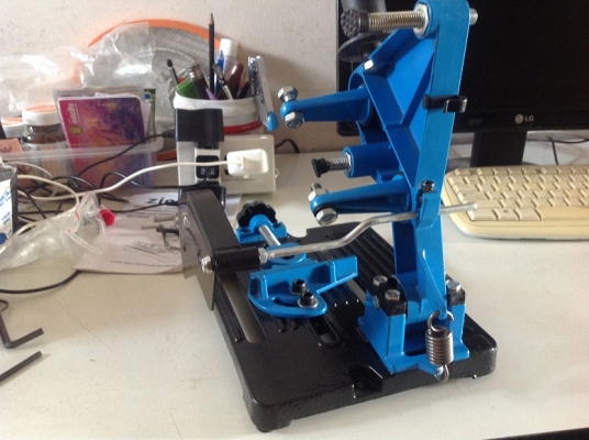 ขายเครื่องเชื่อมธูป,เครื่องแวคคั่มแบบสายพาน,แท่นยึดเครื่องเจียรลูกหมู4นิ้ว,เครื่องชาร์ทแบตเตอรี่ ,ชุดต๊าปเกลียวพร้อมอุปกรณ์ มีดอกและด้าม