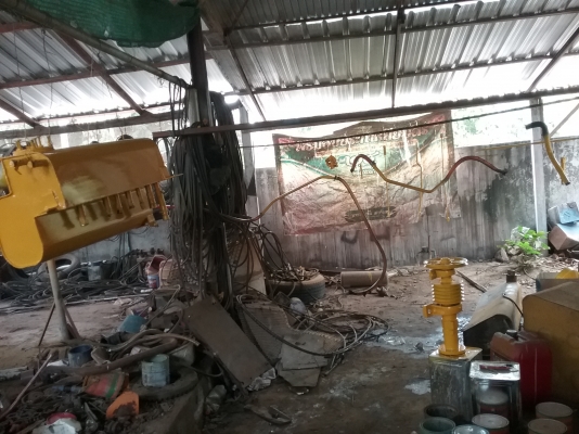 530,000 บาท รถกำลังเกี่ยวข้าว เอาไปหาเงินได้เลย ราคาคุยกันได้ จัดการแล้วครับ พร้อมเกี่ยว สนใจก็ทักมาครับเดิน PC 200  เครือง isuzu 6hhe 210 + turbo โซ่ 46 ข้อ d2 ปั้ม Dykin 23 แขนปรับระดับ สภาพที่ขายเก็บงานใหม่หมด พร้อมเกี่ยวนาปีครับ