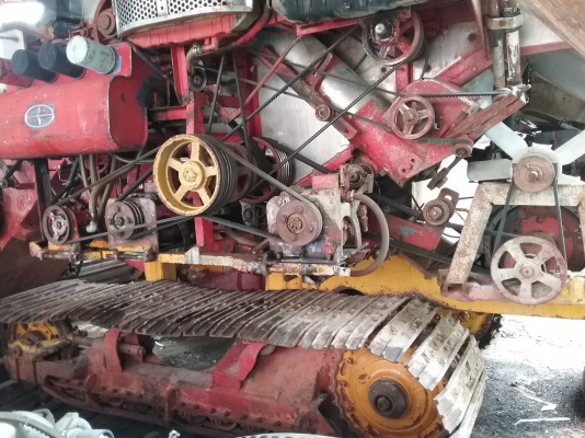 530,000 บาท รถกำลังเกี่ยวข้าว เอาไปหาเงินได้เลย ราคาคุยกันได้ จัดการแล้วครับ พร้อมเกี่ยว สนใจก็ทักมาครับเดิน PC 200  เครือง isuzu 6hhe 210 + turbo โซ่ 46 ข้อ d2 ปั้ม Dykin 23 แขนปรับระดับ สภาพที่ขายเก็บงานใหม่หมด พร้อมเกี่ยวนาปีครับ