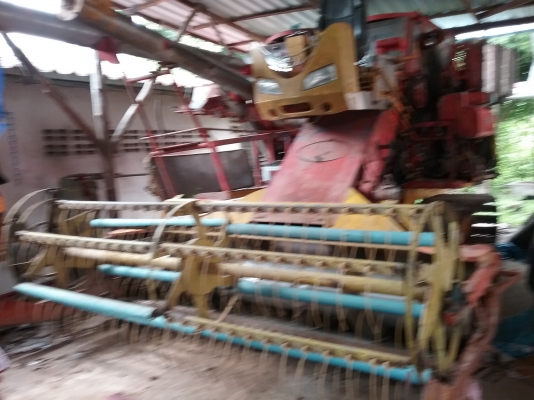 530,000 บาท รถกำลังเกี่ยวข้าว เอาไปหาเงินได้เลย ราคาคุยกันได้ จัดการแล้วครับ พร้อมเกี่ยว สนใจก็ทักมาครับเดิน PC 200  เครือง isuzu 6hhe 210 + turbo โซ่ 46 ข้อ d2 ปั้ม Dykin 23 แขนปรับระดับ สภาพที่ขายเก็บงานใหม่หมด พร้อมเกี่ยวนาปีครับ