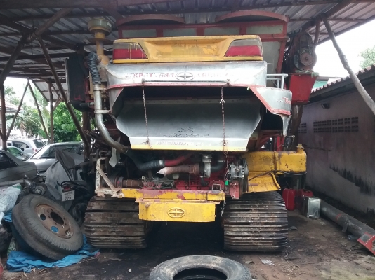 530,000 บาท รถกำลังเกี่ยวข้าว เอาไปหาเงินได้เลย ราคาคุยกันได้ จัดการแล้วครับ พร้อมเกี่ยว สนใจก็ทักมาครับเดิน PC 200  เครือง isuzu 6hhe 210 + turbo โซ่ 46 ข้อ d2 ปั้ม Dykin 23 แขนปรับระดับ สภาพที่ขายเก็บงานใหม่หมด พร้อมเกี่ยวนาปีครับ