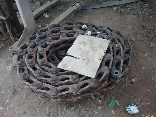 530,000 บาท รถกำลังเกี่ยวข้าว เอาไปหาเงินได้เลย ราคาคุยกันได้ จัดการแล้วครับ พร้อมเกี่ยว สนใจก็ทักมาครับเดิน PC 200  เครือง isuzu 6hhe 210 + turbo โซ่ 46 ข้อ d2 ปั้ม Dykin 23 แขนปรับระดับ สภาพที่ขายเก็บงานใหม่หมด พร้อมเกี่ยวนาปีครับ