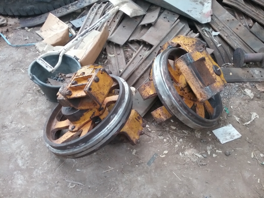 530,000 บาท รถกำลังเกี่ยวข้าว เอาไปหาเงินได้เลย ราคาคุยกันได้ จัดการแล้วครับ พร้อมเกี่ยว สนใจก็ทักมาครับเดิน PC 200  เครือง isuzu 6hhe 210 + turbo โซ่ 46 ข้อ d2 ปั้ม Dykin 23 แขนปรับระดับ สภาพที่ขายเก็บงานใหม่หมด พร้อมเกี่ยวนาปีครับ