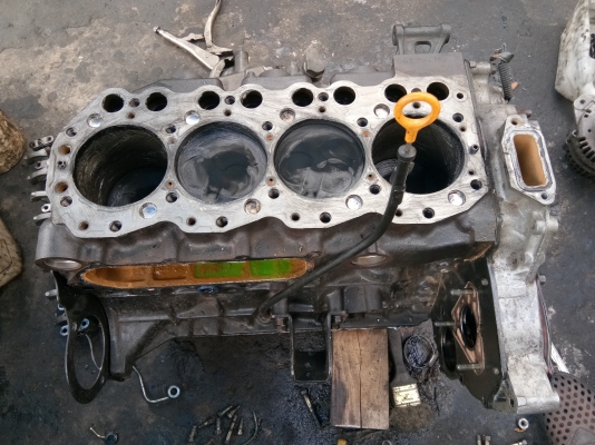 ครึ่งท่อนล่าง นิสสัน QD32 เทอร์โบ สวยๆ