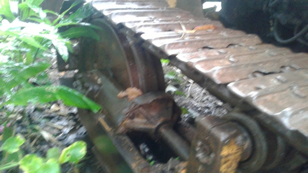 ขายแทรคเตอร์ KOMATSU D50 เครื่อง4D สภาพช่วงล่างโช่ดี โลนเลอร์ดี เครื่องดี ระบบเลื้ยวทำงานปกติ เอกสารเล่มทะเบียน อยู่หนองบัวลำภู สนใจ 0835601591 หรือ 0903494058